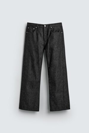 RELAXED FLARE FIT JEANS (WASHED)